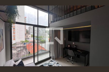 Sala  de kitnet/studio para alugar com 1 quarto, 27m² em Cerqueira César, São Paulo