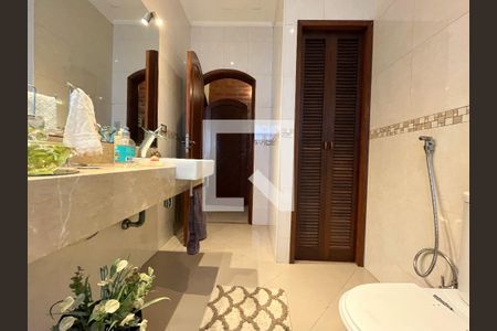 Banheiro Social de casa para alugar com 3 quartos, 255m² em Mirandópolis, São Paulo