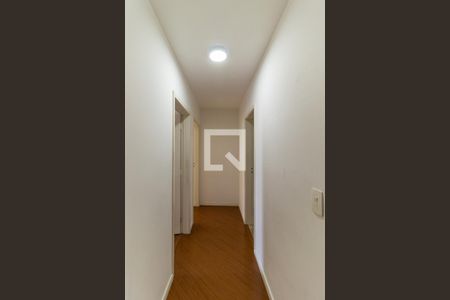 Corredor de apartamento para alugar com 2 quartos, 108m² em Higienópolis, São Paulo