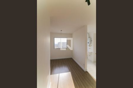 Sala de apartamento para alugar com 2 quartos, 42m² em Parque Arariba, São Paulo