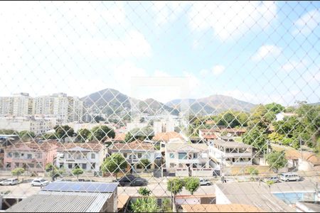 Vista da sala de apartamento para alugar com 2 quartos, 55m² em Praça Seca, Rio de Janeiro