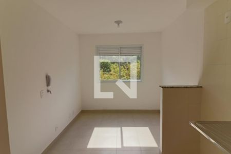 Sala / Cozinha / Lavanderia de apartamento para alugar com 2 quartos, 32m² em Jardim Celeste, São Paulo