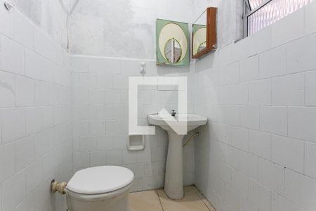 Banheiro de casa para alugar com 1 quarto, 90m² em Vila Carrão, São Paulo