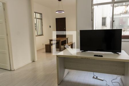 Sala de apartamento para alugar com 2 quartos, 70m² em Copacabana, Rio de Janeiro