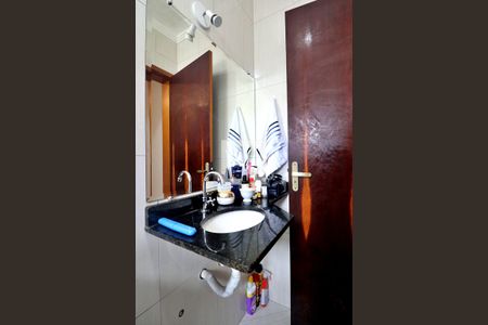 Banheiro  de apartamento à venda com 2 quartos, 57m² em Parque Oratorio, Santo André