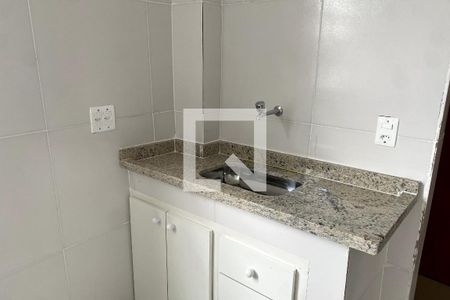 Cozinha de apartamento para alugar com 2 quartos, 45m² em Jardim Vinte E Cinco de Agosto, Duque de Caxias