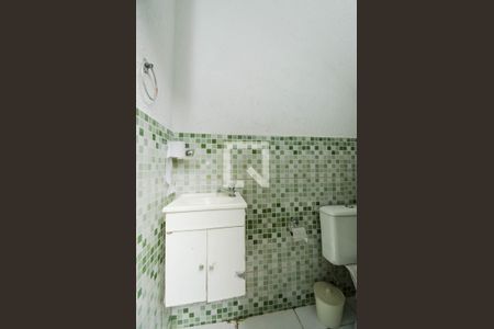 Casa à venda com 218m², 4 quartos e 3 vagas Casa à venda com 218m², 4 quartos e 3 vagasLavabo