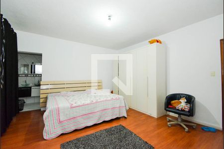 Casa à venda com 218m², 4 quartos e 3 vagas Casa à venda com 218m², 4 quartos e 3 vagasQuarto 3 - Suíte