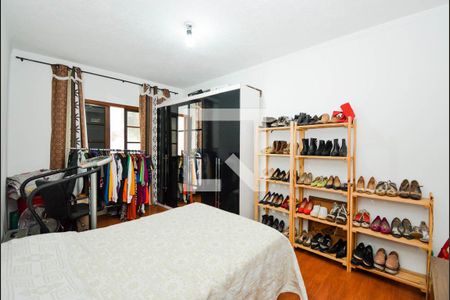 Casa à venda com 218m², 4 quartos e 3 vagas Casa à venda com 218m², 4 quartos e 3 vagasQuarto 2