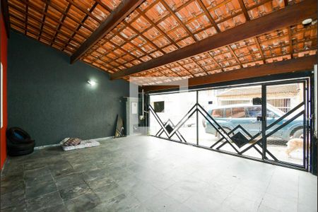 Casa à venda com 218m², 4 quartos e 3 vagas Casa à venda com 218m², 4 quartos e 3 vagasGaragem