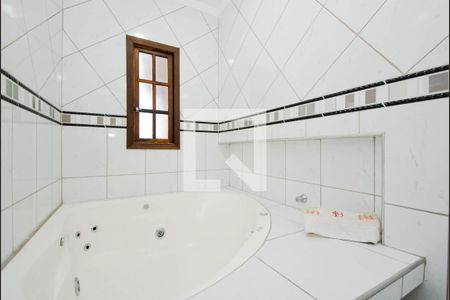 Casa à venda com 218m², 4 quartos e 3 vagas Casa à venda com 218m², 4 quartos e 3 vagasBanheiro da Suíte