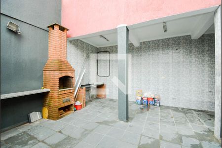 Casa à venda com 218m², 4 quartos e 3 vagas Casa à venda com 218m², 4 quartos e 3 vagasQuintal com Área de Churrasco