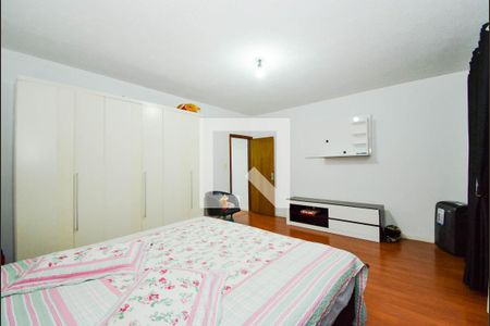 Casa à venda com 218m², 4 quartos e 3 vagas Casa à venda com 218m², 4 quartos e 3 vagasQuarto 3 - Suíte