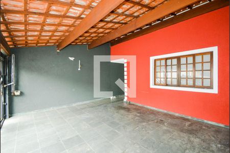 Casa à venda com 218m², 4 quartos e 3 vagas Casa à venda com 218m², 4 quartos e 3 vagasGaragem