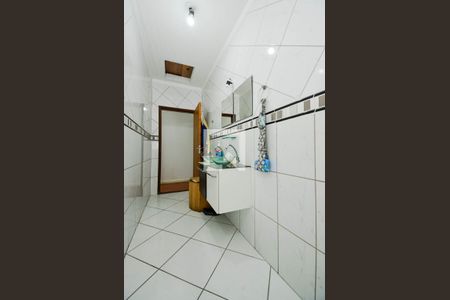 Casa à venda com 218m², 4 quartos e 3 vagas Casa à venda com 218m², 4 quartos e 3 vagasBanheiro Social