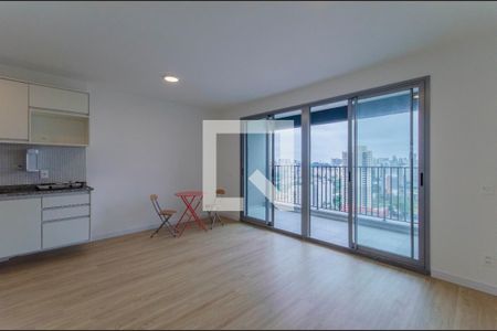 Sala/Quarto de kitnet/studio à venda com 1 quarto, 36m² em Vila Firmiano Pinto, São Paulo