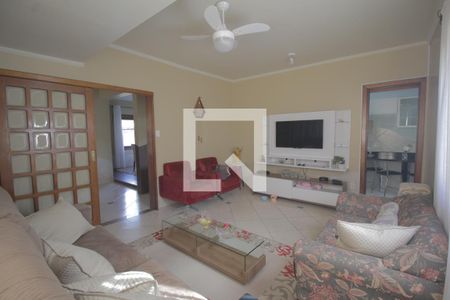 Sala de TV de casa à venda com 3 quartos, 190m² em Fátima, Canoas