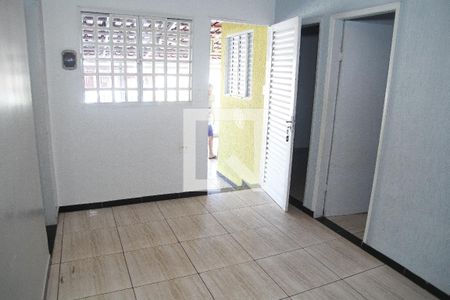 Sala de casa para alugar com 2 quartos, 90m² em Ceilândia Sul (ceilândia), Brasília