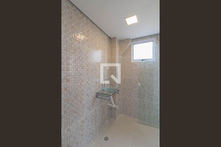 Banheiro de kitnet/studio para alugar com 1 quarto, 31m² em Jardim Tijuco, Guarulhos