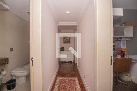 Corredor de apartamento à venda com 3 quartos, 156m² em Moinhos de Vento, Porto Alegre