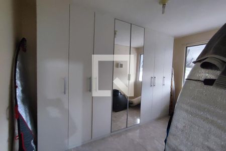 Quarto 1 de apartamento para alugar com 2 quartos, 49m² em Pechincha, Rio de Janeiro