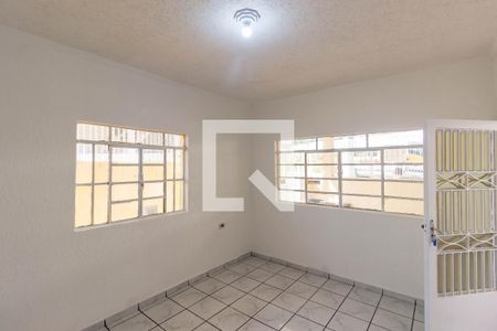 Sala de casa para alugar com 2 quartos, 291m² em São Pedro, Osasco