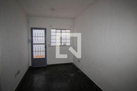 Sala de casa para alugar com 2 quartos, 90m² em Cordovil, Rio de Janeiro