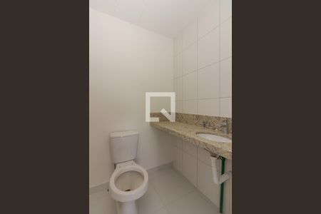 Banheiro da Suite de apartamento para alugar com 2 quartos, 54m² em Bom Jesus, Porto Alegre