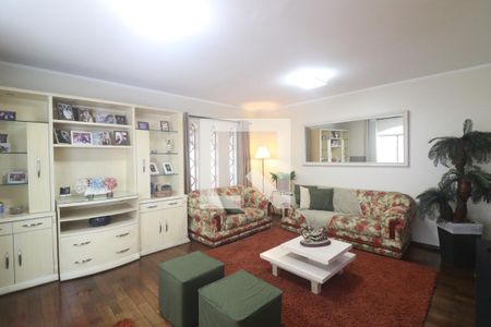 Sala  de casa para alugar com 3 quartos, 240m² em Parque Peruche, São Paulo