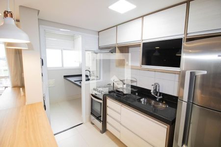 Cozinha de apartamento para alugar com 1 quarto, 57m² em Cidade São Francisco, São Paulo
