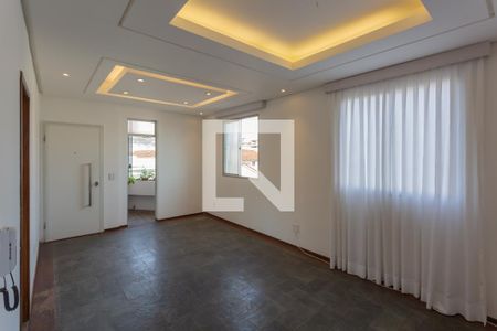 Sala de apartamento à venda com 2 quartos, 84m² em Santa Efigênia, Belo Horizonte