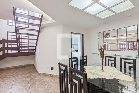 Sala de casa à venda com 4 quartos, 241m² em Nova Petrópolis, São Bernardo do Campo