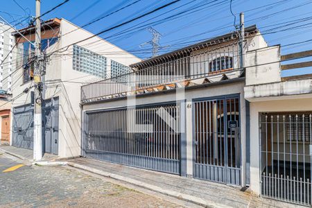 Fachada de casa à venda com 3 quartos, 270m² em Vila Lageado, São Paulo