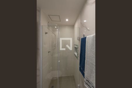 Banheiro de kitnet/studio para alugar com 1 quarto, 29m² em Vila Mariana, São Paulo