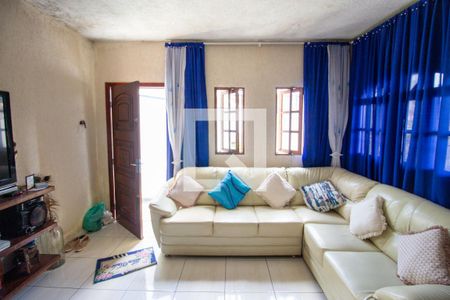 Casa à venda com 249m², 2 quartos e 1 vagaSala