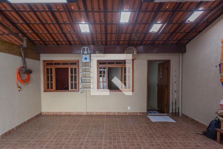 Casa à venda com 145m², 4 quartos e 2 vagasGaragem