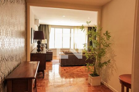 Apartamento à venda com 200m², 3 quartos e 2 vagasSala