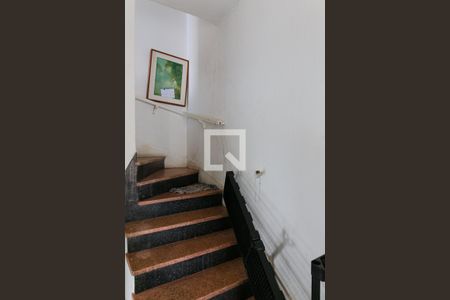Escada de casa à venda com 4 quartos, 150m² em Jardim Monte Libano, Santo André