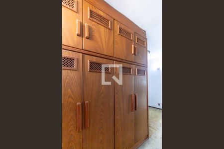 Apartamento à venda com 214m², 4 quartos e 1 vaga Apartamento à venda com 214m², 4 quartos e 1 vagaQuarto 3