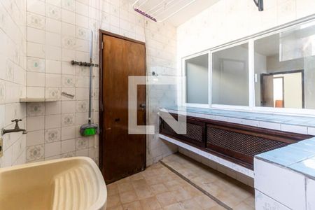 Apartamento à venda com 214m², 4 quartos e 1 vaga Apartamento à venda com 214m², 4 quartos e 1 vagaÁrea de Serviço
