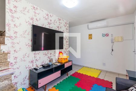 Sala de casa de condomínio à venda com 2 quartos, 65m² em Vila Carrao, São Paulo