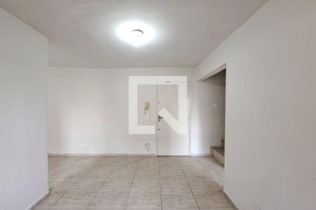 Sala de apartamento para alugar com 2 quartos, 61m² em Del Castilho, Rio de Janeiro