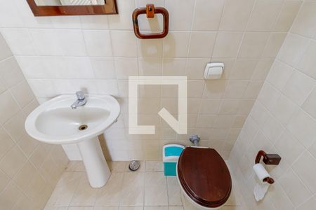 Lavabo de casa para alugar com 4 quartos, 210m² em Jardim Maria Estela, São Paulo