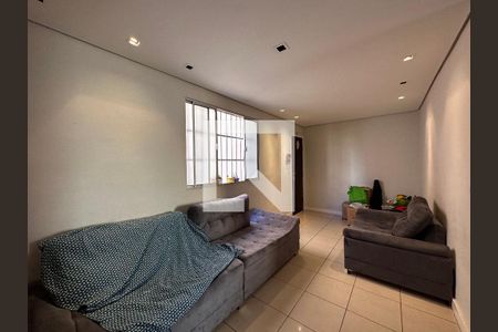 Sala de apartamento para alugar com 3 quartos, 80m² em Sagrada Família, Belo Horizonte