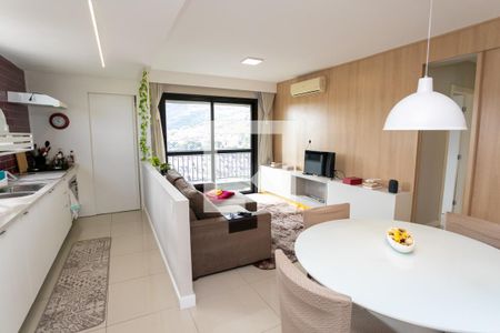 Sala de apartamento à venda com 2 quartos, 70m² em Jardim Botânico, Porto Alegre