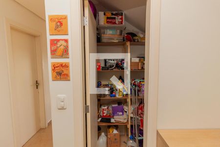 Casa de condomínio à venda com 102m², 3 quartos e 2 vagas Casa de condomínio à venda com 102m², 3 quartos e 2 vagasDespensa