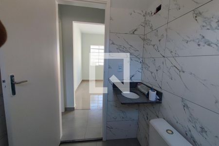 Banheiro  de casa à venda com 2 quartos, 64m² em Vila Paraiso, Campinas