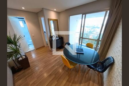 Sala de Estar  de apartamento para alugar com 2 quartos, 64m² em Jardim Mariliza, São Paulo