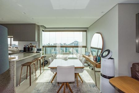 Sala de apartamento para alugar com 2 quartos, 82m² em  Vila da Serra, Nova Lima