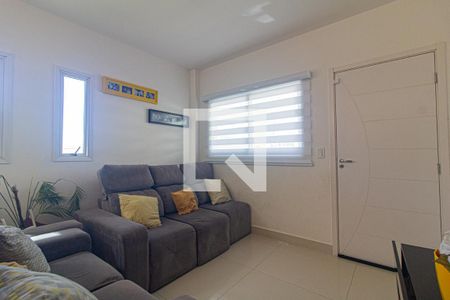 Sala de casa de condomínio para alugar com 3 quartos, 150m² em Boa Vista, Curitiba